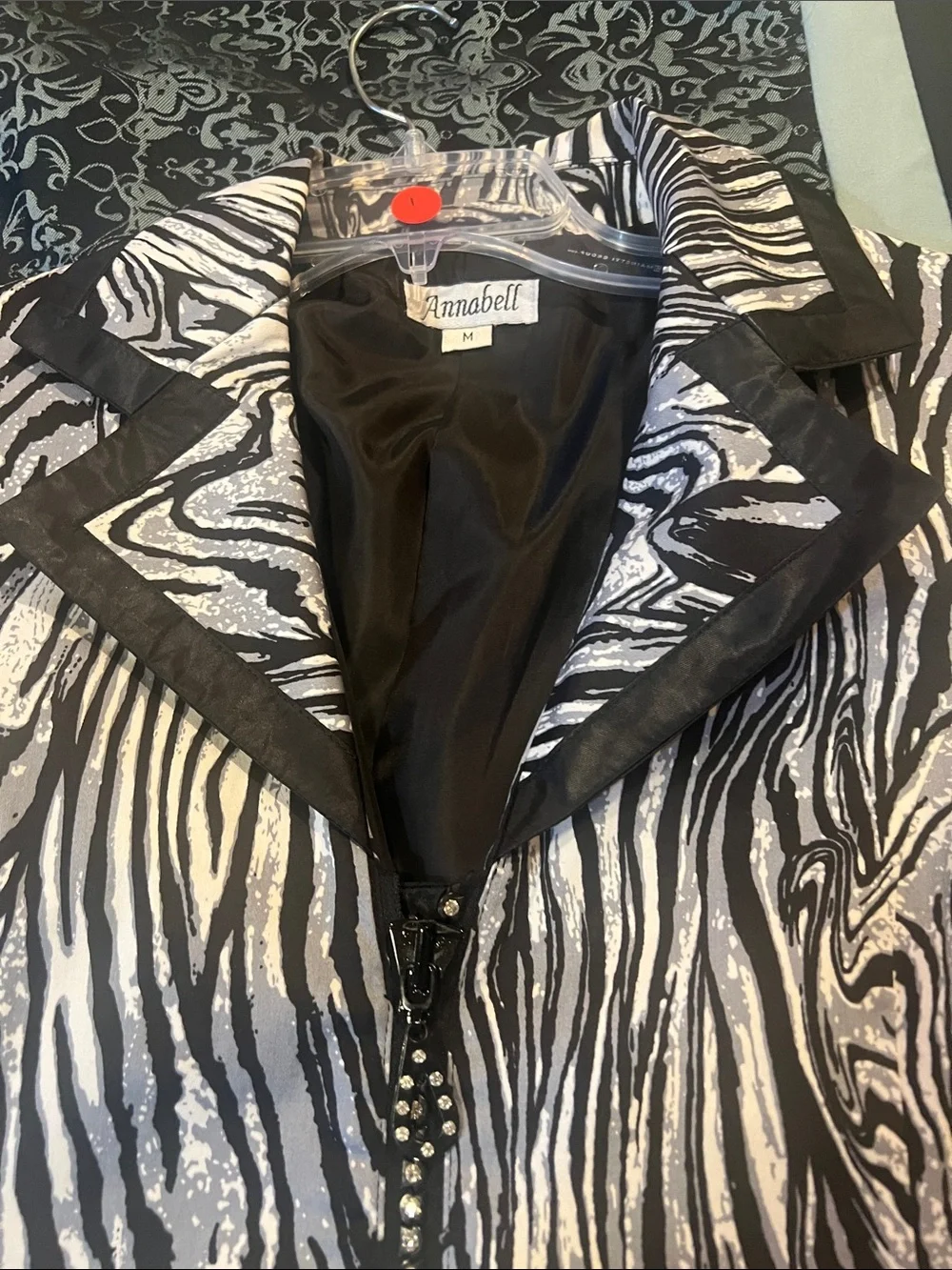 Annabella Black and White Swirl Zip-Front Jacket - Picture 5 of 9